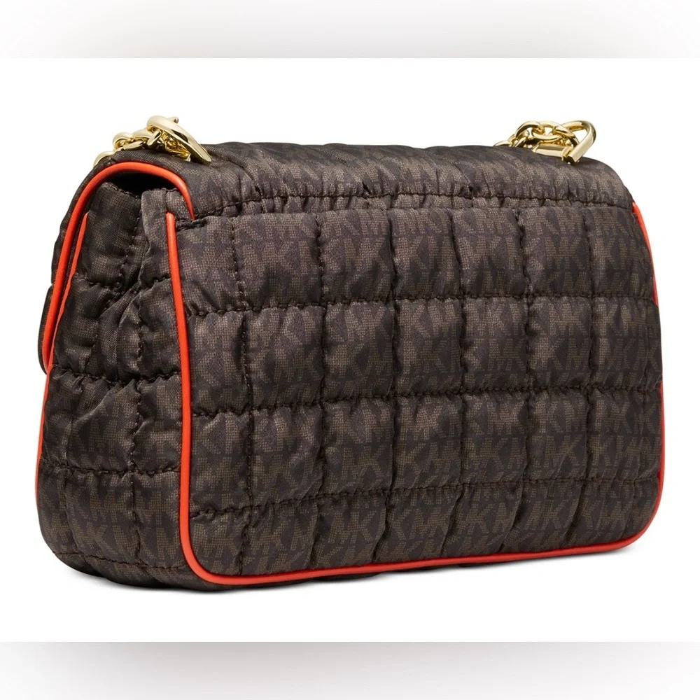 •MICHAEL KORS•NWOT BROWN & TAN LARGE QUILTED SIGNATURE-LOGO SHOULDER BAG $398.00 - Picture 6 of 14